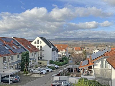 Freie Wohnung m. Panoramablick - 2 Balkone - 2 Stellplätze - Ausbaureserve i. Spitz!