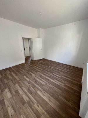 Sanierte 2-Zimmer Wohnung in Ludwigshafen - Geringe Nebenkosten - WG geeignet - Bahnhofsnähe