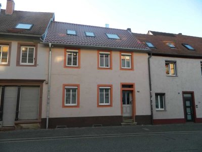 Stadthaus im Herzen von Landau, saniert und bezugsfertig