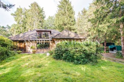 Naturparadies: Einfamilienhaus mit Pool und großem Grundstück