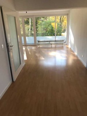 Ansprechende 4-Zimmer-Wohnung mit gehobener Innenausstattung mit Balkon in Braunschweig