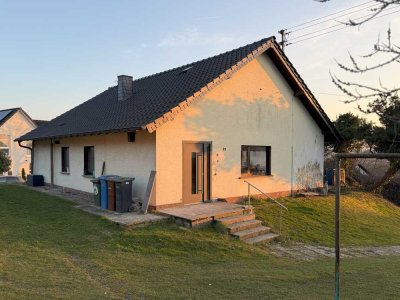 Einfamilienhaus mit toller Aussicht auf das Siebengebirge in Buchholz (Westerwald)