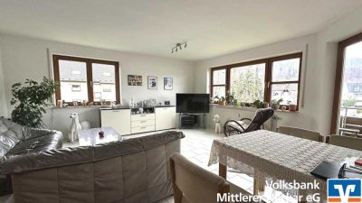 Sonnenverwöhnte 2,5-Zimmer-Wohnung mit Balkon und Einzelgarage in Lorch