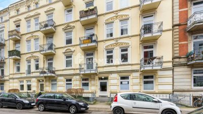 Traumhaft schöne Altbauwohnung in begehrter Lage | 2 Balkone | Sehr gepflegt | Top-ÖPNV