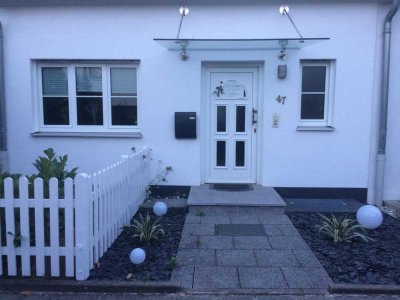 Wunderschönes, provisionsfreies Haus mit Garten und Garage in idyllischer Wohngegend