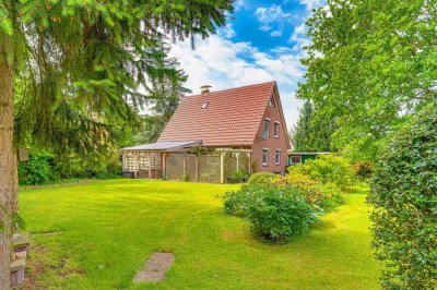 Geräumiges EFH auf großem, gepflegtem 1.147 qm Grdstk. zentral in Sterup! Überd. Terrasse & Garage!