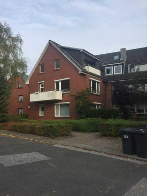 Sehr gepflegte 2 Zimmer Wohnung mit 1 Balkon und 1 Loggia