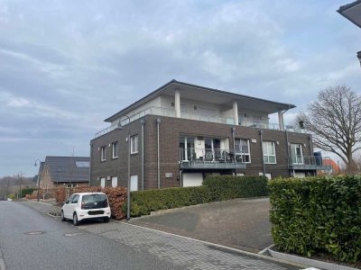 Stilvolle 2-Zimmer-Penthouse-Wohnung mit geh. Innenausstattung mit Balkon und EBK in Scharbeutz