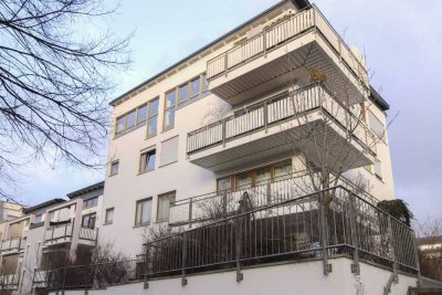 Gepflegte helle 3,5-Zi.-ETW mit großem Balkon und Stellplatz