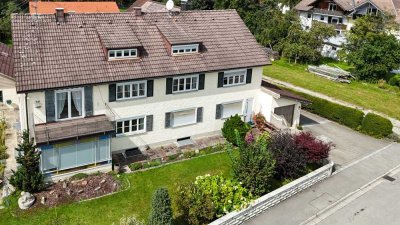 Bevorzugte Wohnlage in Altenstadt! Mehrfamilienhaus mit fünf Wohneinheiten