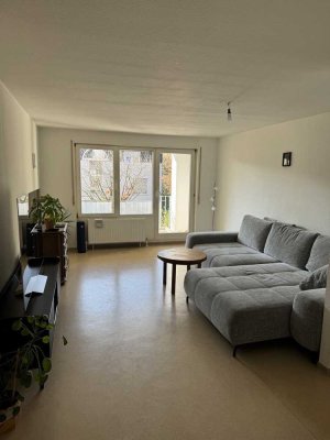 Geschmackvolle 3-Zimmer-Wohnung mit EBK in Stuttgart