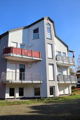 Renovierte 2 ZKB Wohnung mit neuer Einbauküche