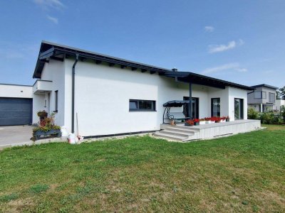 Traumhaftes Einfamilienhaus in Taufkirchen: 5 Zimmer, Doppelgarage, Terrasse, großer Garten, bezugsfertig inkl. Küche!