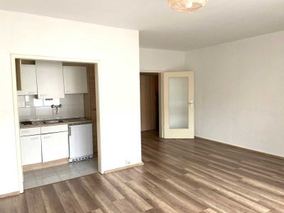 Stilvolle 1-Zimmer Wohnung mit Balkon, 40210 Düsseldorf (Stadtmitte), Bahnstrasse 68