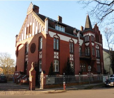 Charmantes Altbau-Juwel mit lichtdurchfluteten Räumen und moderner Ausstattung