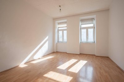 ++NEU++ Sanierungsbedürftige 1-Zimmer Altbau-Wohnung, viel Potenzial!