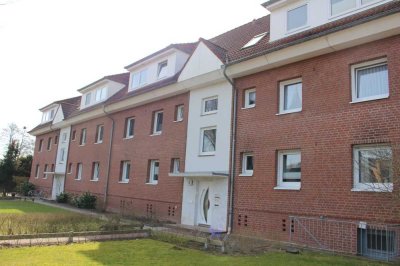 Moderne Eigentumswohnung in ruhiger Lage mit Loggia und Garage