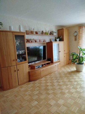 Exklusive 4-Zimmer-Maisonette-Wohnung mit Balkon und Einbauküche in Dettingen an der Erms