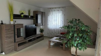 Modernisierte Wohnung mit zweieinhalb Zimmern sowie Balkon und EBK in Schwäbisch