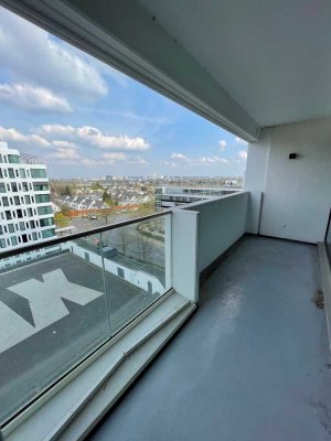 Ansprechende 2-Zimmer-Wohnung mit EBK und Balkon in Emanuel-Leutze-Straße, Düsseldorf