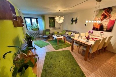 Familienfreundlich und zentral: 4-Zimmer-Wohnung mit viel Platz