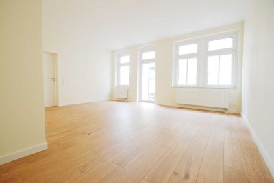 neuwertige 2 RWE * Hinterhaus * EBK * Balkon * eigener Eingang * ruhig * zentrale Lage * ruhig