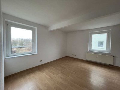 Singles und Paare aufgepasst! 2-Raumwohnung nahe dem Runstädter See - Paulahof 9 / WE 34