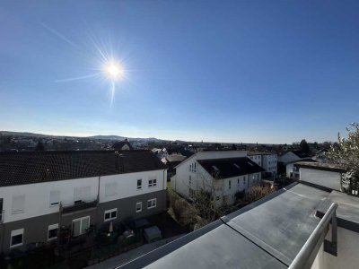 Schicke Penthouse  2 Zimmerwohnung mit Küche und Balkon