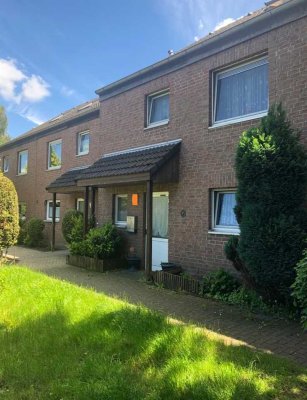 Einfamilien-Reihenhaus mit 6 1/2-Räume, Terrasse mit schönem Garten und Carport!