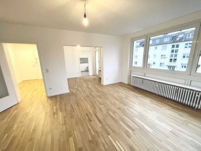 Luxus-Sanierung: stilvolle 3-Zimmer-Wohnung mit Balkon in Hilden