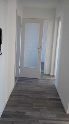 Helle freundliche 3-Raum-Wohnung in ruhiger Lage, Nähe Döbeln, Tageslicht-Bad, EBK, Stellplatz