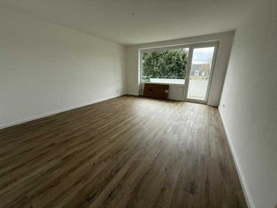 Erstbezug nach Sanierung 3 Zimmer Neuss Grimmlinghausen in Rheinnähe Balkon / Gemeinschaftsgarten