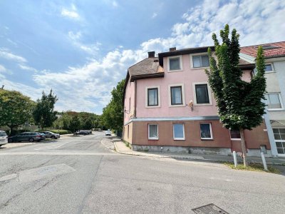 Sanierungsbedürftiges Haus mit drei Einheiten und Erweiterungspotential in U-Bahn Nähe zu verkaufen!