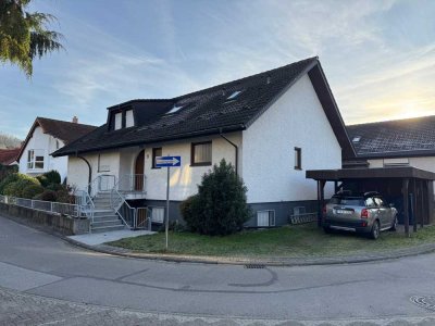 Stilvolles, großes und vollständig renoviertes Haus mit elf Zimmern in Laudenbach