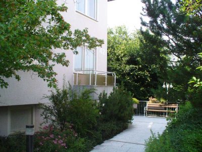 1-Zimmerwohnung mit Küchenzeile, Balkon, TG-Stellpatz