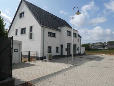 Newel-Besslich - Neues Energiesparhaus in KFW 40+ Standard mit guter Anbindung nach Luxemburg