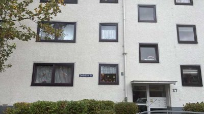 Ansprechende 3-Raum-Wohnung mit EBK und Balkon in Köln