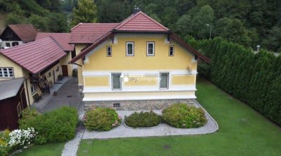 Elegantes Landhaus mit privatem Waldstück