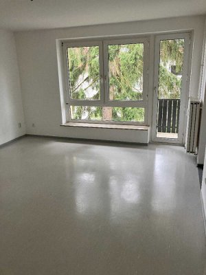 Schöne 3-Zimmer Wohnung mit Balkon im Eichenhain zu vermieten