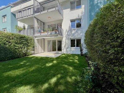 Exklusive 4-Zimmer-Wohnung im EG und UG mit eigenem Garten, Einbauküche und Garage in Unterhaching