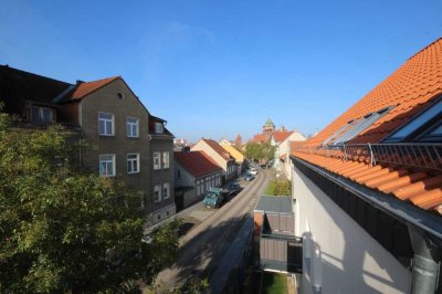 +++Traumhaftes Dachgeschoss/Neubau im Erstbezug am Altstadtrand+++