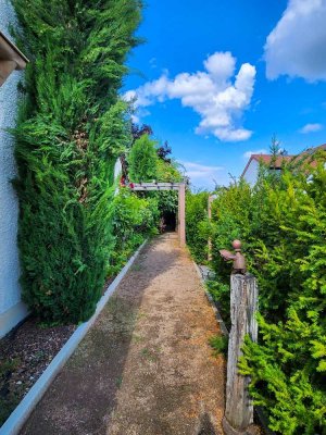 Attraktiver Bungalow in Limburgerhof auf großem Grundstück mit viel Wohnkomfort