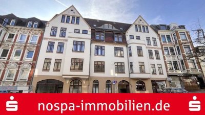 Innenstadtnahes Zinshaus! Solide Investition – Stilvolles Mehrfamilienhaus mit 10 WEH und einer GWE