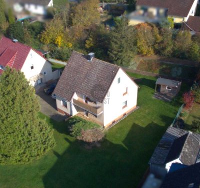 EINFAMILIENHAUS MIT POTENZIAL IN BESTER LAGE VON GIESEN/AHRBERGEN