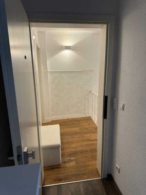 Vollständig renovierte 3,5-Raum-Wohnung mit moderner Einbauküche in Oberhausen-Sterkrade