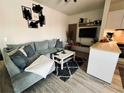 Attraktive und modernisierte 3-Raum-Wohnung mit Balkon und Einbauküche in Stralsund