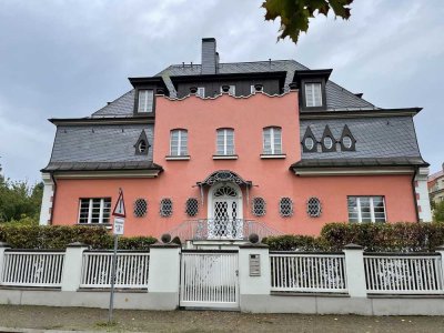 3 Raum Wohnung in prachtvoller Jugendstilvilla mit Terrasse, Stellplatz, Gartennutzung