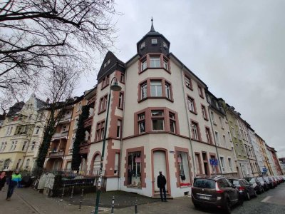 Stilvolle 4-Zimmer-Altbau-Wohnung mit Balkon im Martinsviertel in Darmstadt