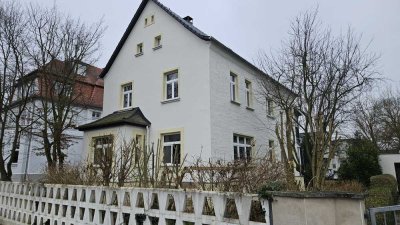 Stilvolle 4-Raum-Wohnung mit gehobener Innenausstattung mit Balkon in Markkleeberg