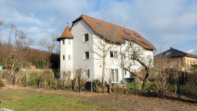 Große Doppelhaushälfte in Feldrandlage von Nidderau-Ostheim